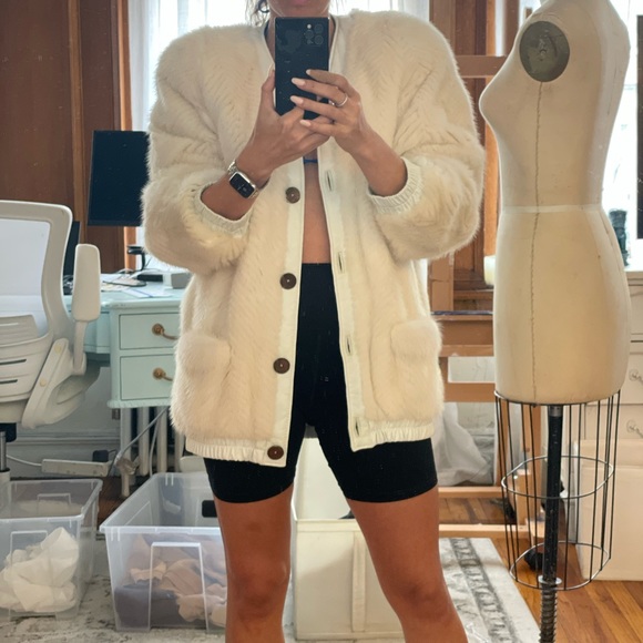 Fur jacket perfect for the winter! - Picture 6 of 7